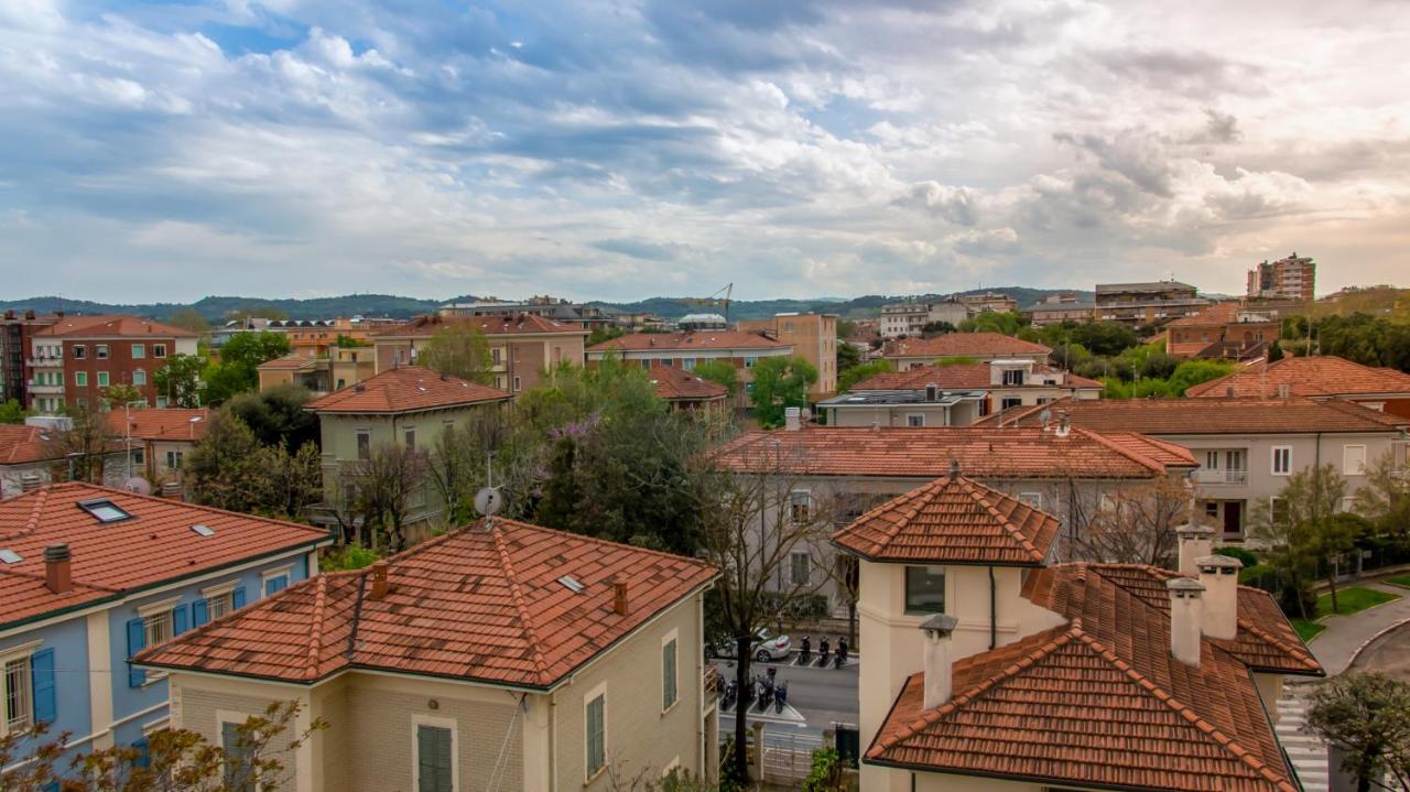Hotel President'S Pesaro Luaran gambar