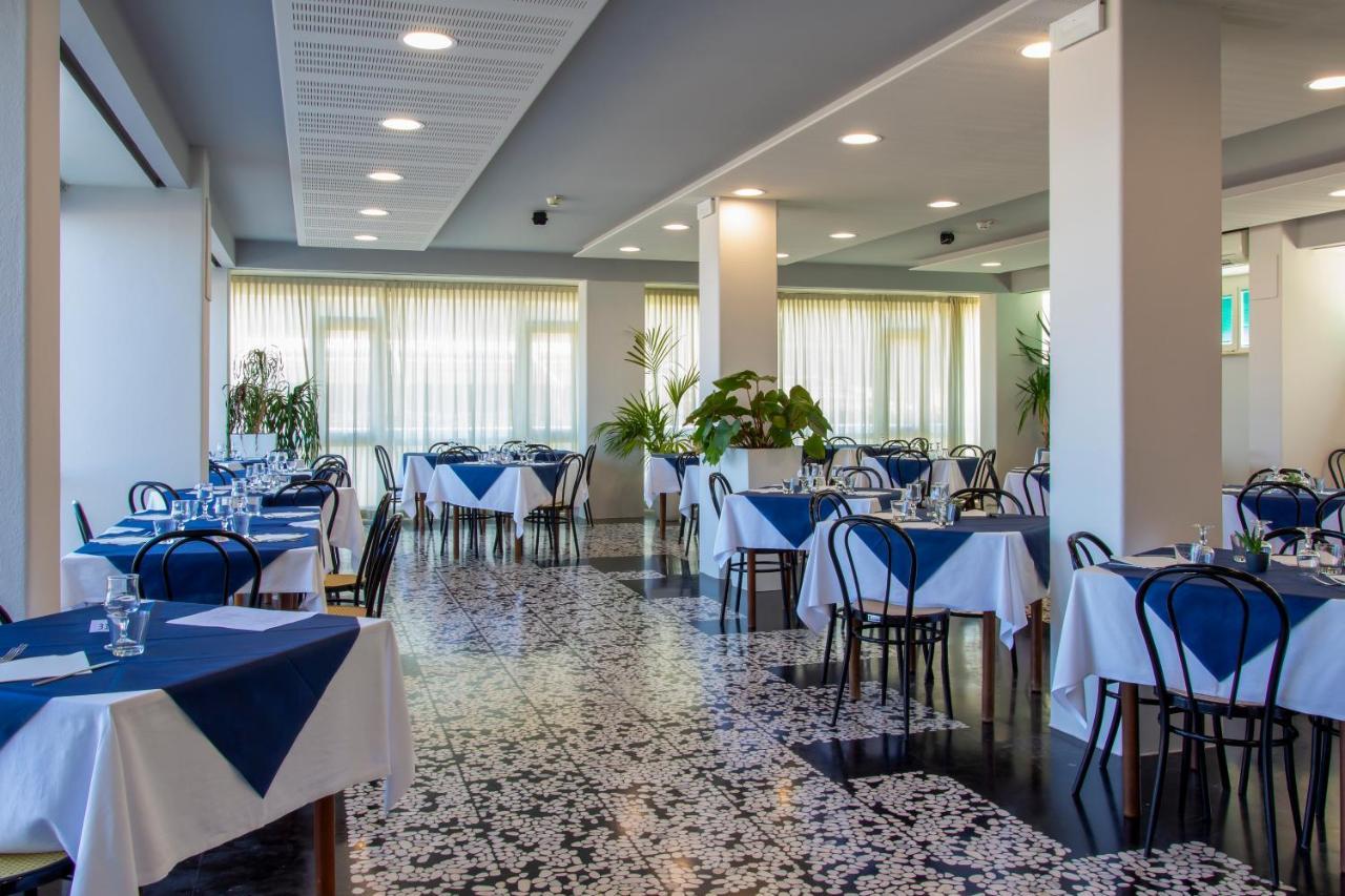 Hotel President'S Pesaro Luaran gambar